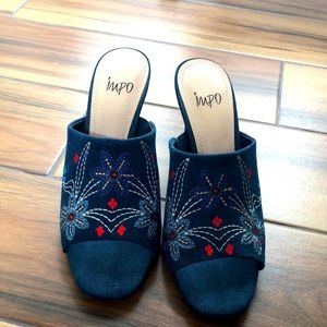 Blue embroidered wedges